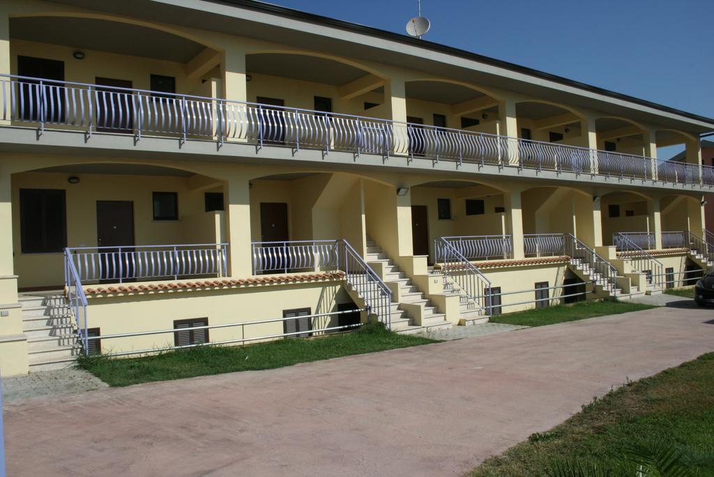 Aparthotel Baia Dei Canonici Villaggio Le Rocelle Zimmer foto